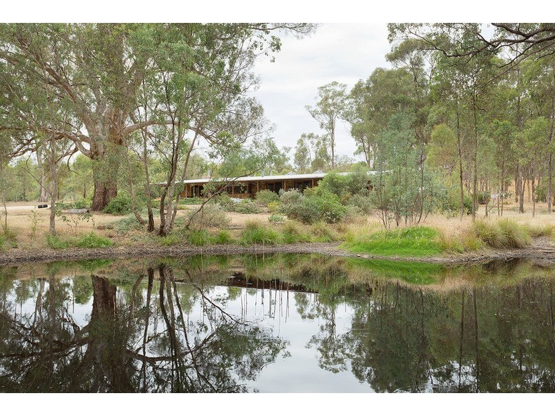 69 Pound Lane, Guildford VIC 3451