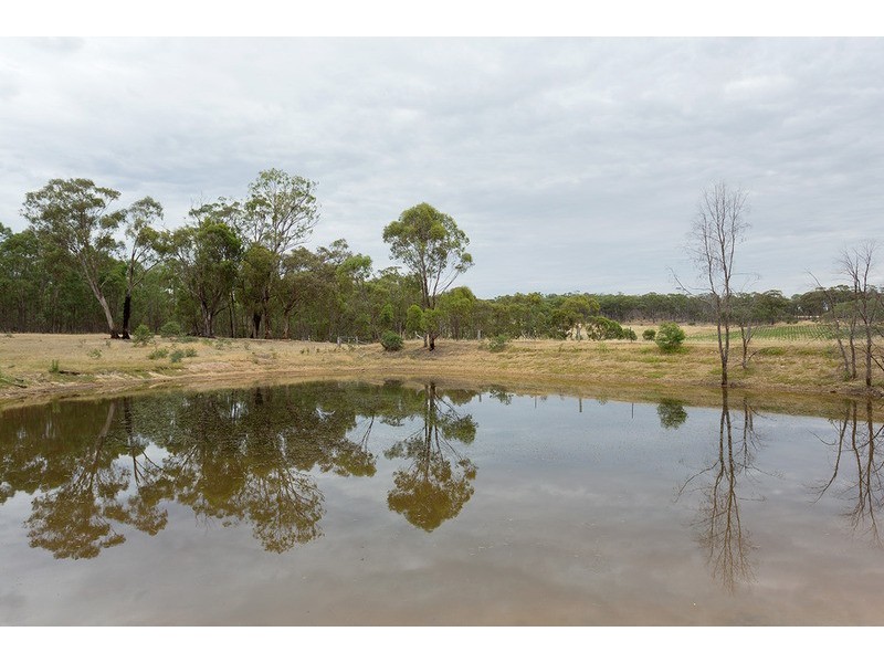 69 Pound Lane, Guildford VIC 3451