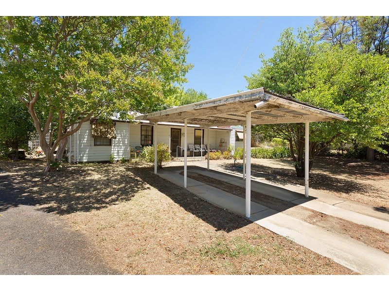 2 Greenhill Place, Castlemaine VIC 3450