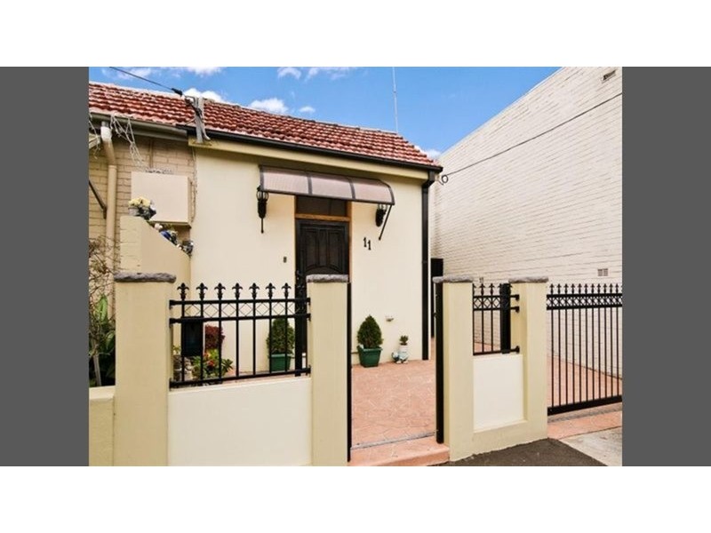 11 Hawksley Street, Waterloo NSW 2017