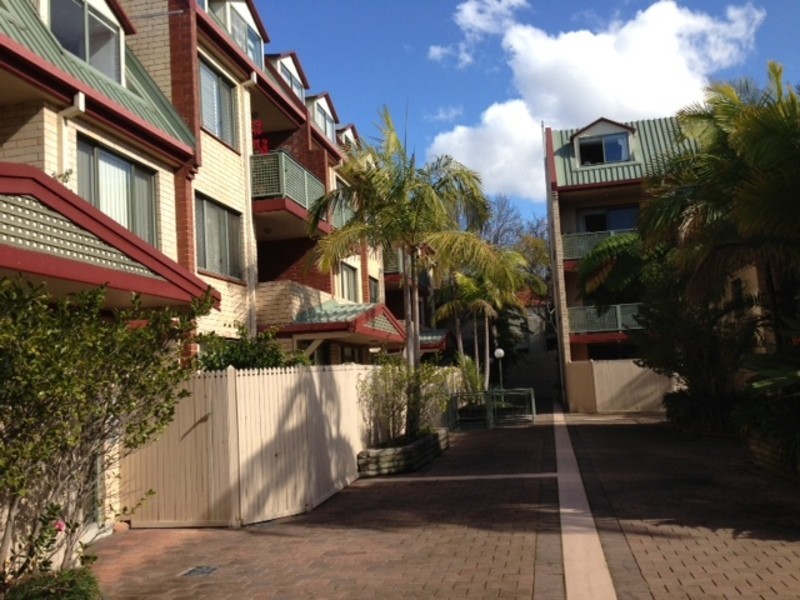 30 Nobbs Street, Surry Hills NSW 2010