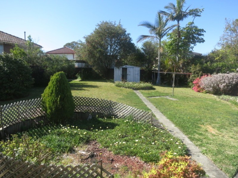 17 Dobson Crescent, Ryde NSW 2112