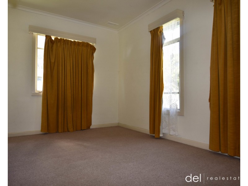 4 Mclean Crescent, Dandenong North VIC 3175