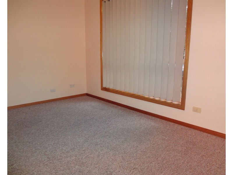 2/76 Douglas Street, Noble Park VIC 3174