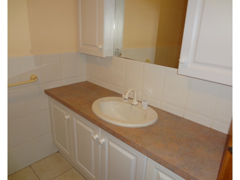 2/76 Douglas Street, Noble Park VIC 3174