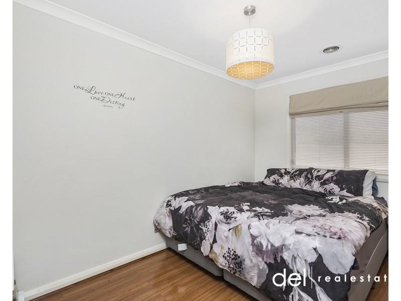 2/7 Koonalda Grove, Dandenong North VIC 3175