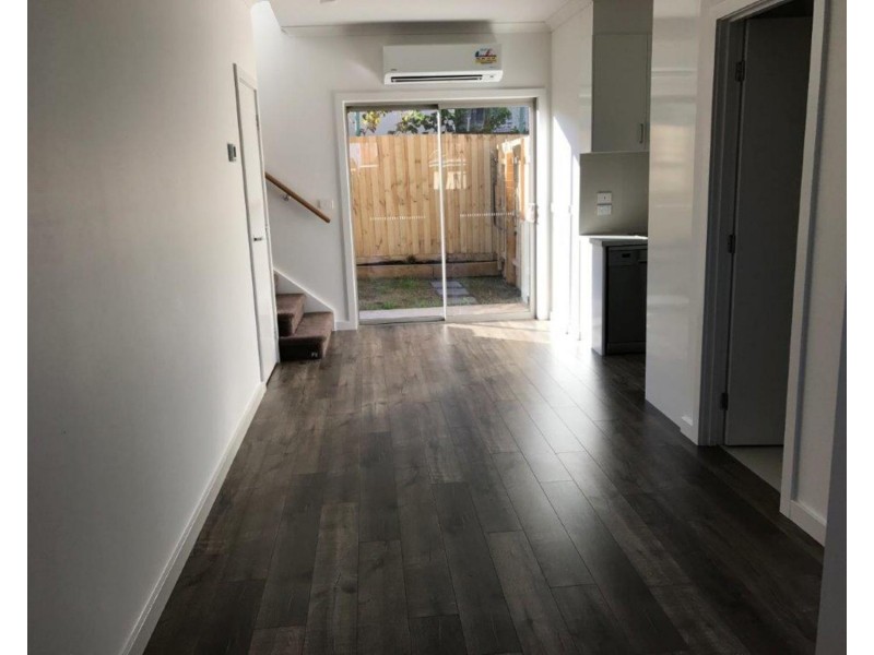 2/47 Wilma Avenue, Dandenong VIC 3175