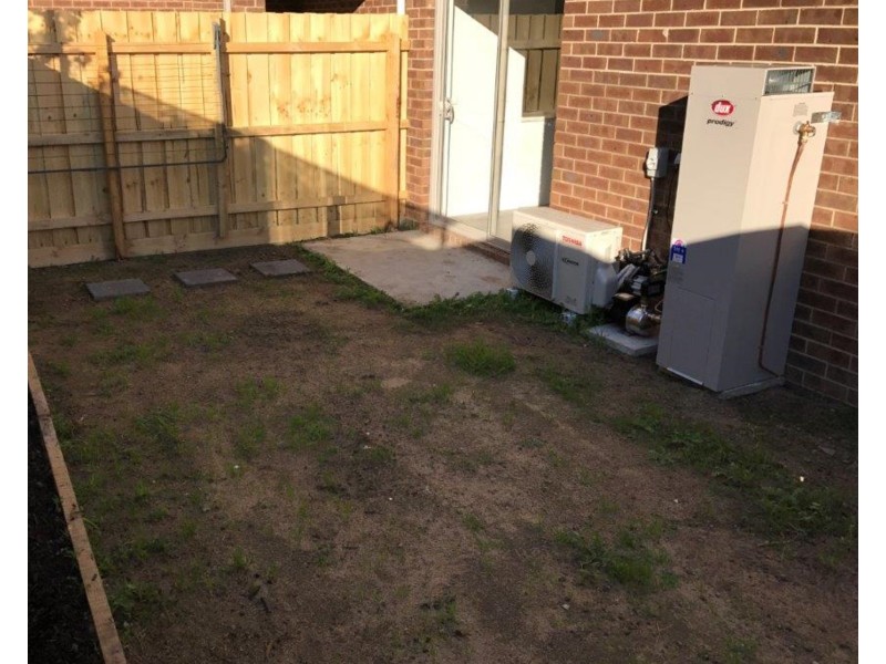 2/47 Wilma Avenue, Dandenong VIC 3175