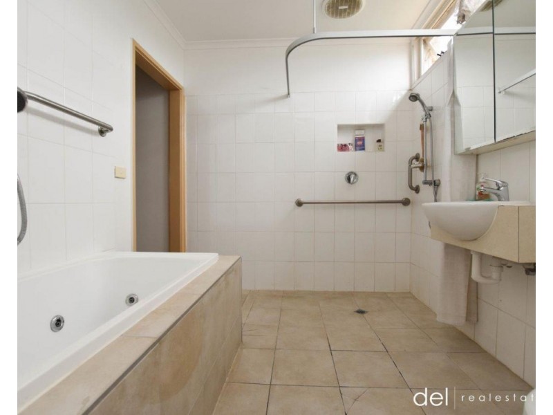 98 Police Road, Springvale VIC 3171