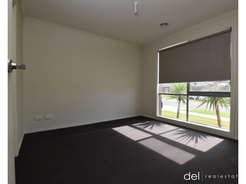 111 Melissa Way, Pakenham VIC 3810