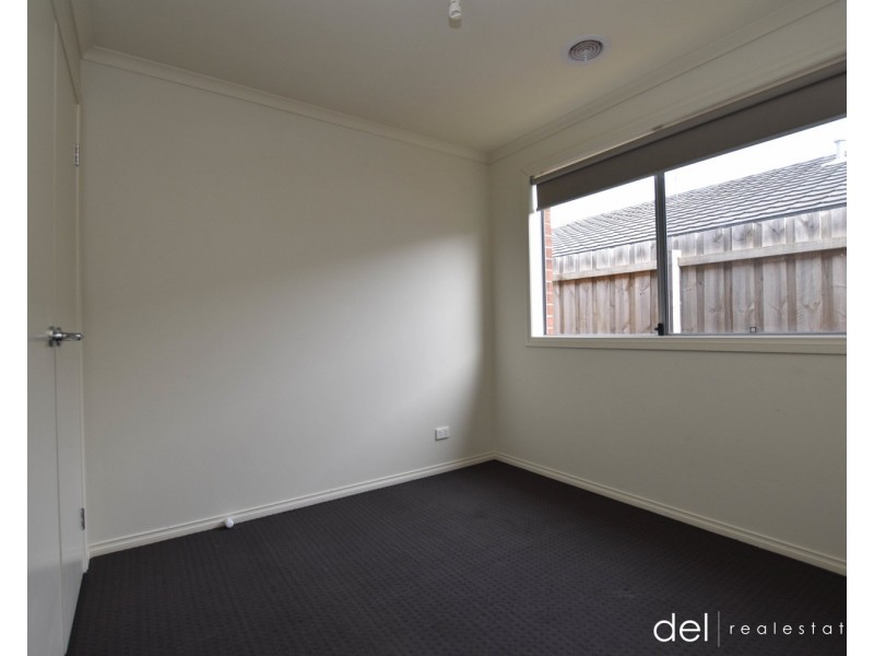 111 Melissa Way, Pakenham VIC 3810