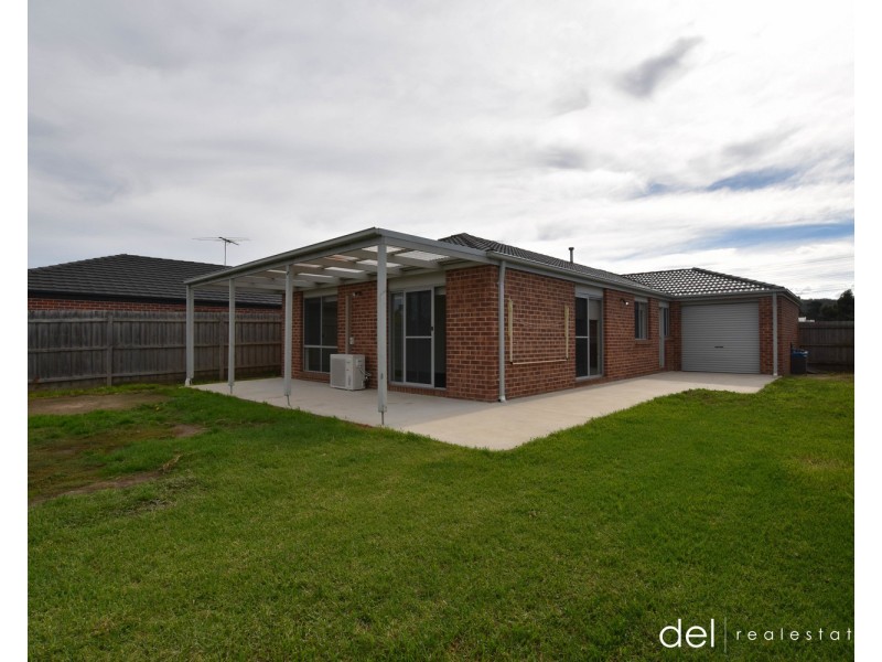 111 Melissa Way, Pakenham VIC 3810