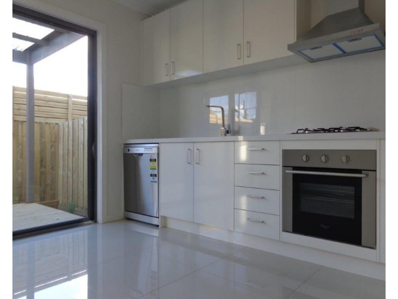 10A Carroll Avenue, Dandenong VIC 3175