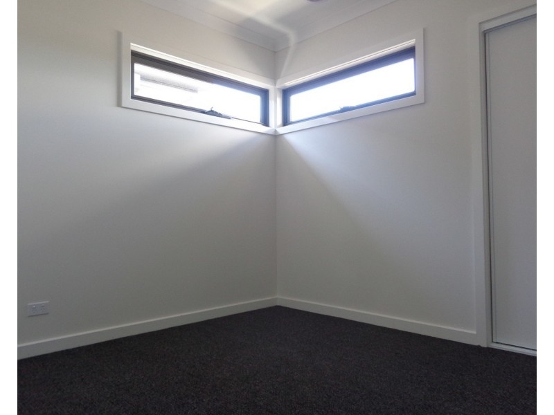 10 Carroll Avenue, Dandenong VIC 3175