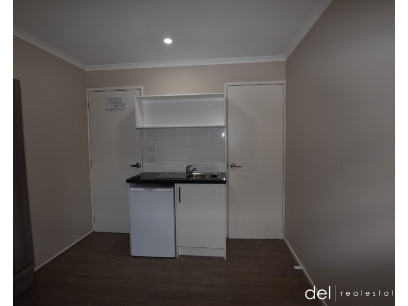 3/34 Jarvis Crescent, Dandenong North VIC 3175