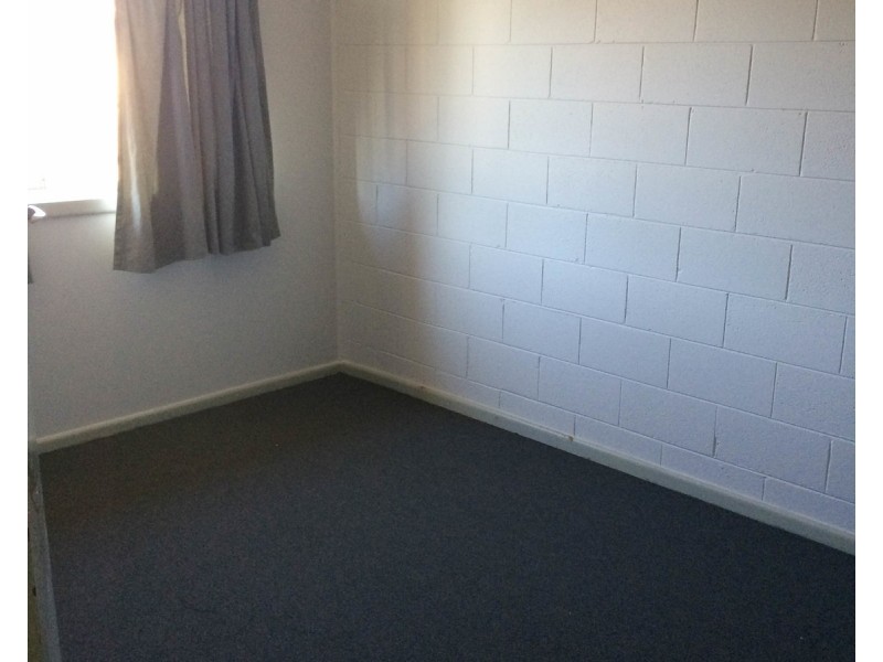 2/6 Hall Court, Dandenong VIC 3175