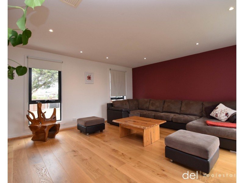 26 Deanswood Road, Hampton Park VIC 3976