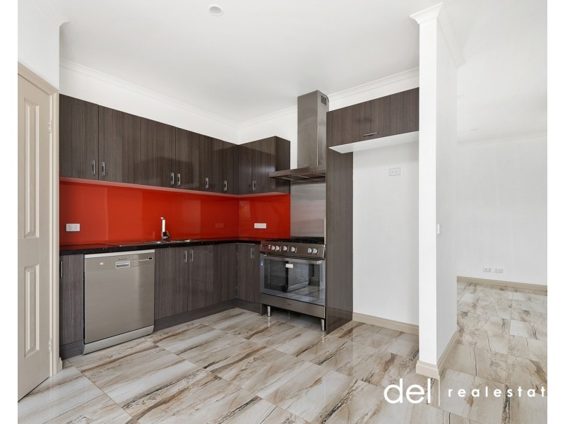 2/3A Mollison Street, Dandenong North VIC 3175