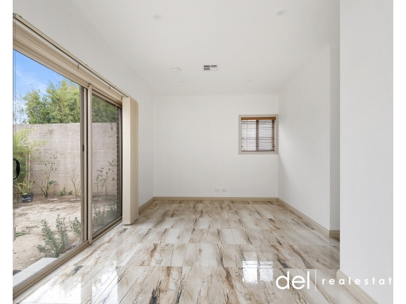 2/3A Mollison Street, Dandenong North VIC 3175