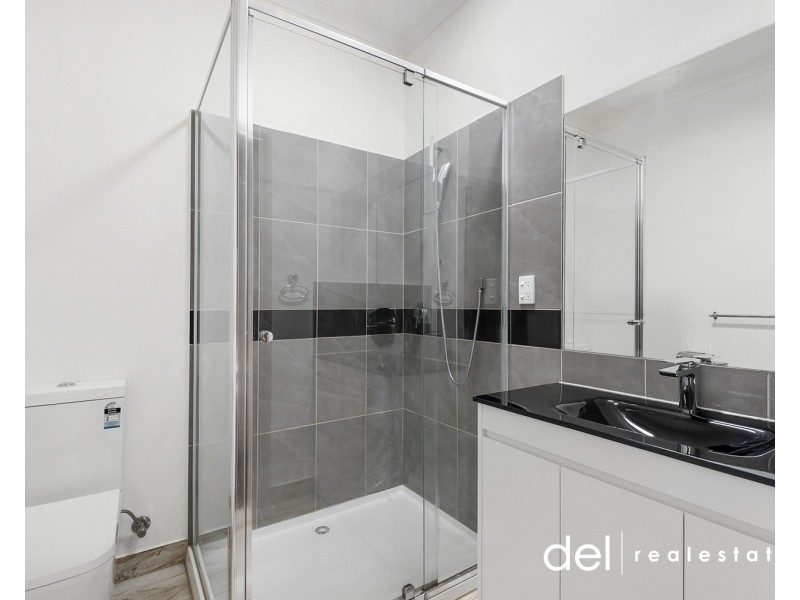 2/3A Mollison Street, Dandenong North VIC 3175