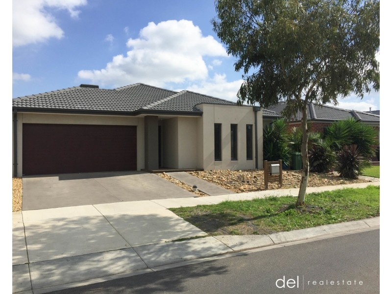 22 McEwan Drive, Cranbourne VIC 3977