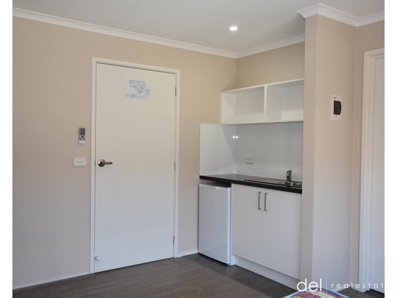 5/34 Jarvis Crescent, Dandenong North VIC 3175