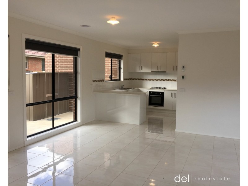 2/13 Purdy Avenue, Dandenong VIC 3175