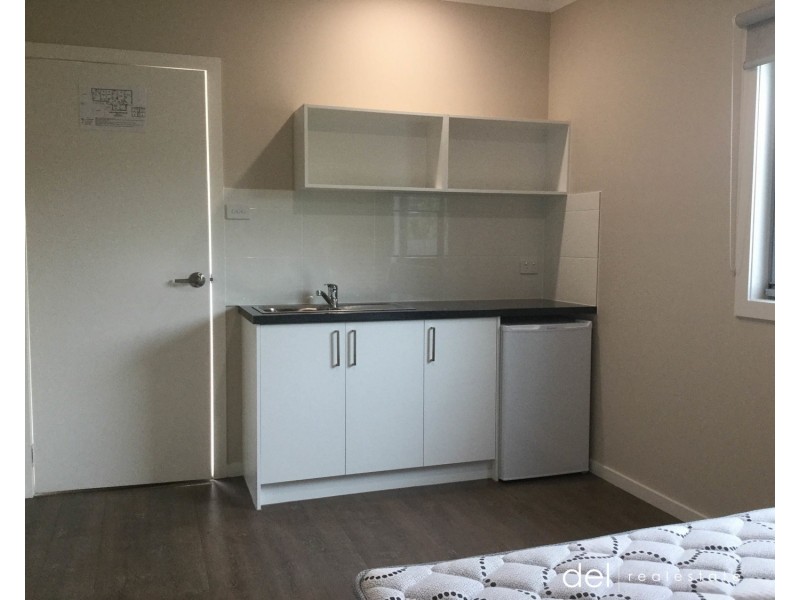 8/34 Jarvis Crescent, Dandenong North VIC 3175