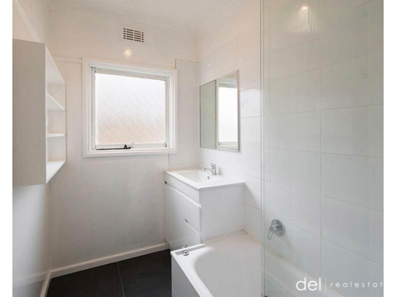1/5 Warbla Street, Dandenong North VIC 3175