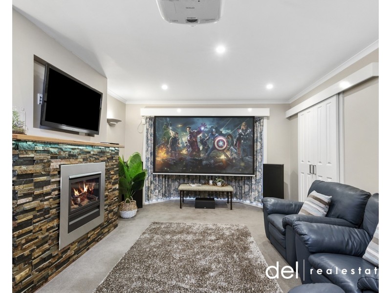 5 Reynolds Court, Endeavour Hills VIC 3802