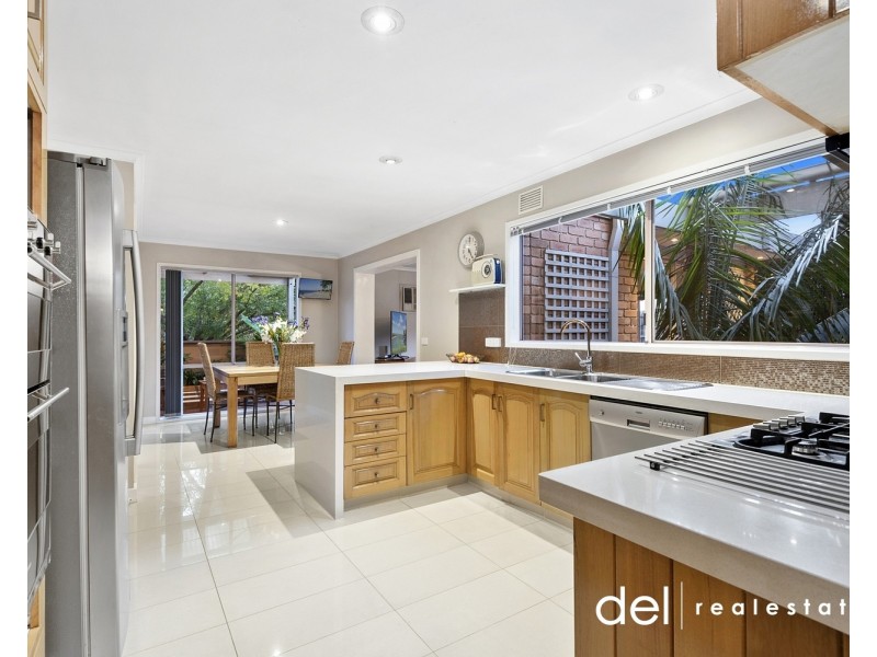 5 Reynolds Court, Endeavour Hills VIC 3802