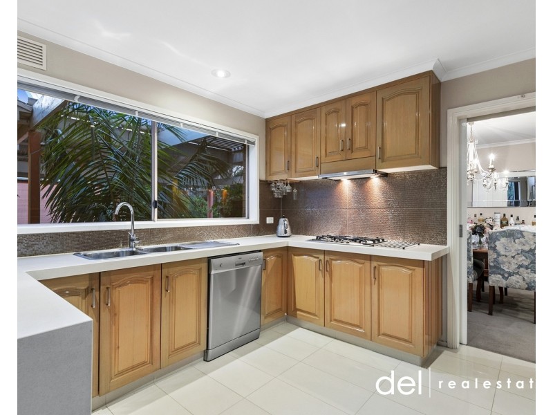 5 Reynolds Court, Endeavour Hills VIC 3802