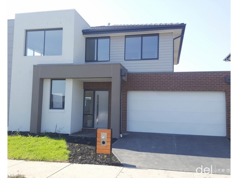 11 Potrait Place, Clyde North VIC 3978