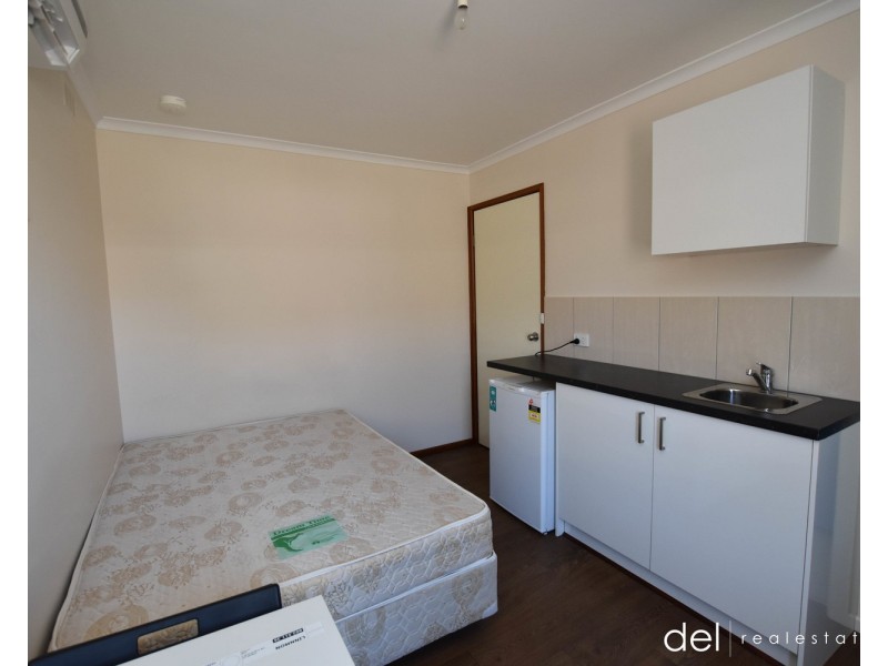 Room 5/53 Henry Street, Pakenham VIC 3810