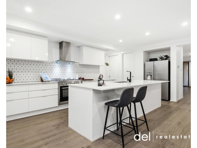 27 Abundance Circuit, Clyde VIC 3978