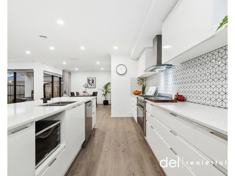 27 Abundance Circuit, Clyde VIC 3978