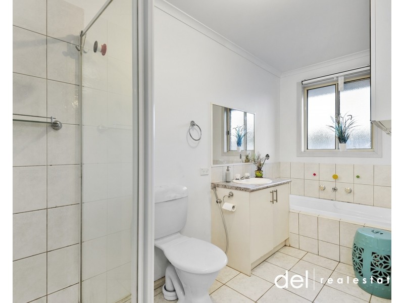 2A Carnation Court, Endeavour Hills VIC 3802