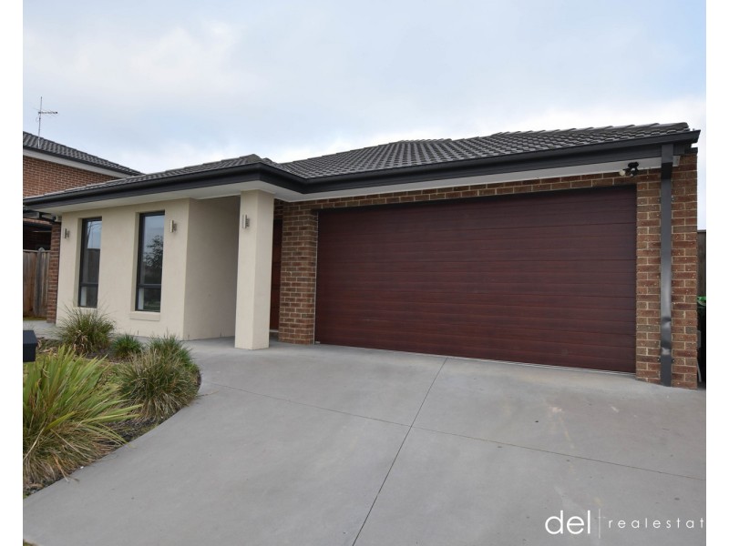 42 Rosina Drive, Officer VIC 3809