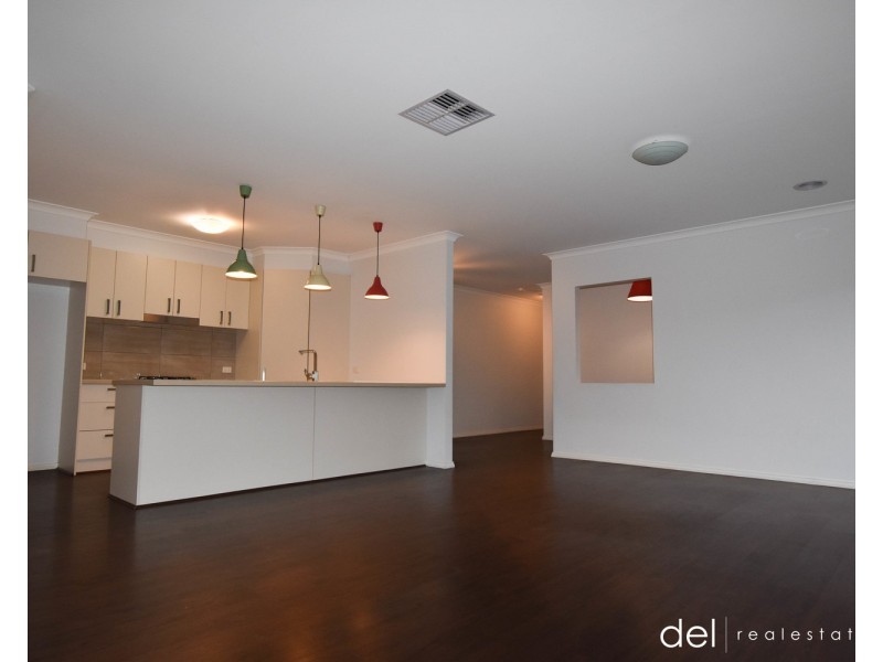 42 Rosina Drive, Officer VIC 3809