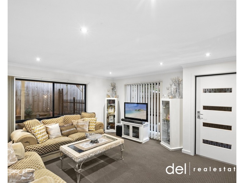 3/11 Laburnum Grove, Doveton VIC 3177