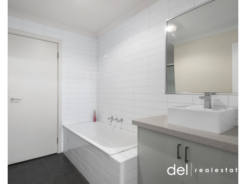 3/11 Laburnum Grove, Doveton VIC 3177