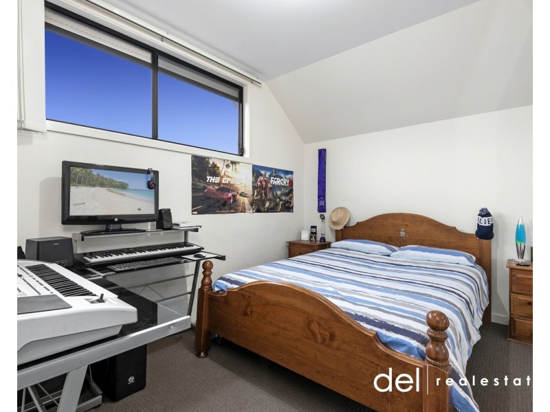 3/11 Laburnum Grove, Doveton VIC 3177
