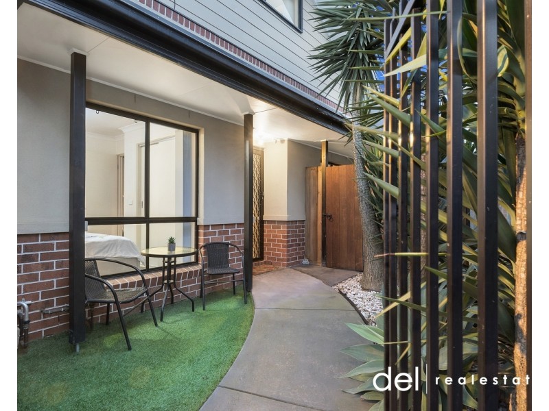 3/11 Laburnum Grove, Doveton VIC 3177