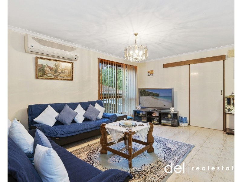 308 James Cook Drive, Endeavour Hills VIC 3802