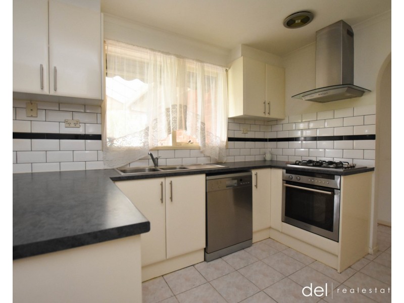 13 Ferncroft Court, Cranbourne North VIC 3977