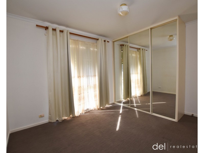 13 Ferncroft Court, Cranbourne North VIC 3977