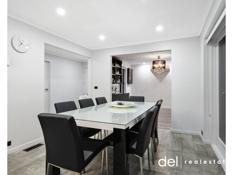 5 Warburton Court, Endeavour Hills VIC 3802