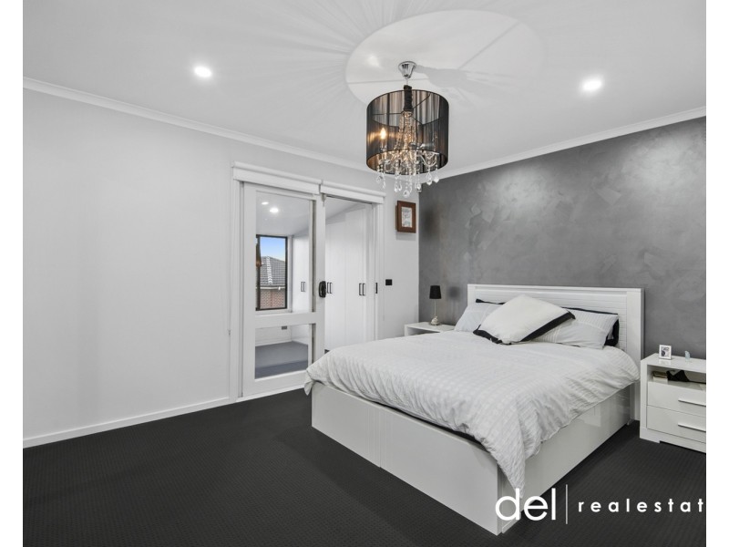 5 Warburton Court, Endeavour Hills VIC 3802