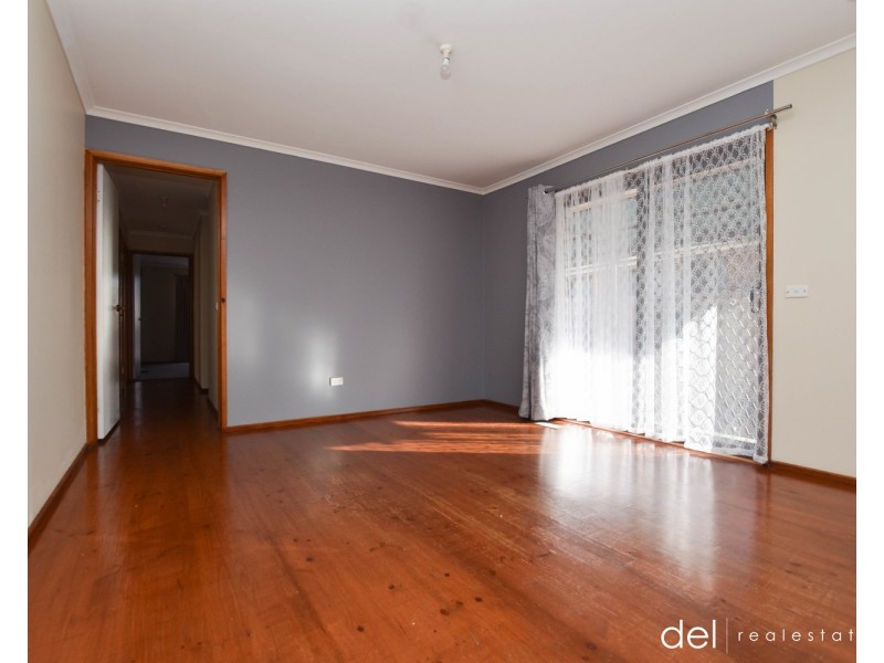 27 Eyebright Square, Hallam VIC 3803