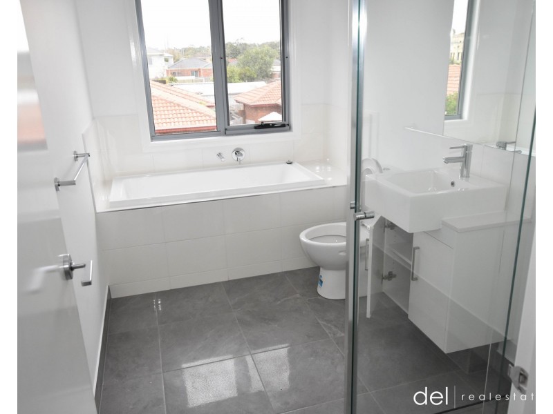 1B The Birches, Doveton VIC 3177